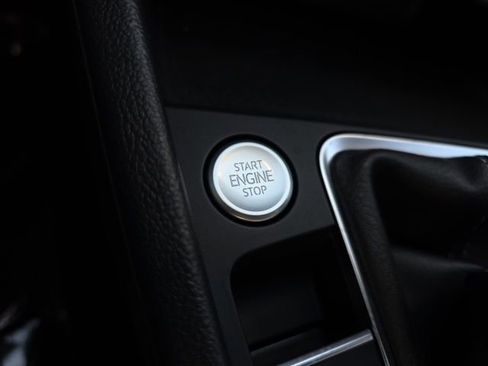 Used 2022 Volkswagen Jetta SE image 14