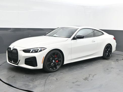 New 2026 BMW 430i Coupe w/ M Sport Package image 3