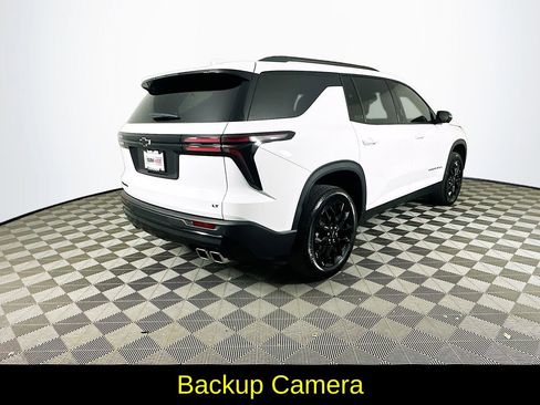 Used 2024 Chevrolet Traverse LT w/ Midnight/Sport Edition image 10