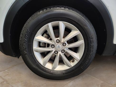 Used 2016 Kia Sorento LX w/ LX Convenience Package image 25