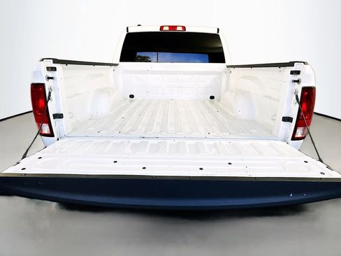 Used 2021 RAM 1500 Classic SLT image 25