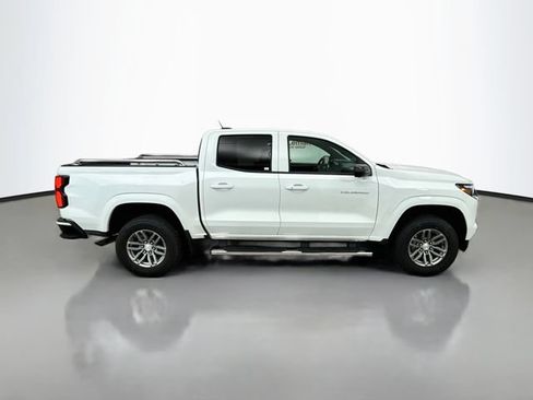 Used 2025 Chevrolet Colorado LT w/ LT Convenience Package RWD image 9