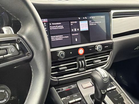 Certified 2026 Porsche Macan Turbo AWD/4WD image 27