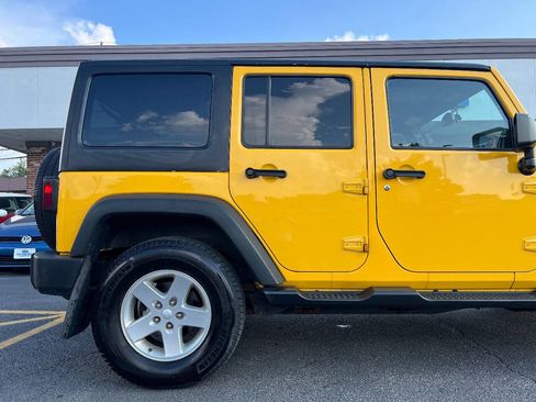 Used 2015 Jeep Wrangler Unlimited Sport w/ Power Convenience Group AWD/4WD image 40