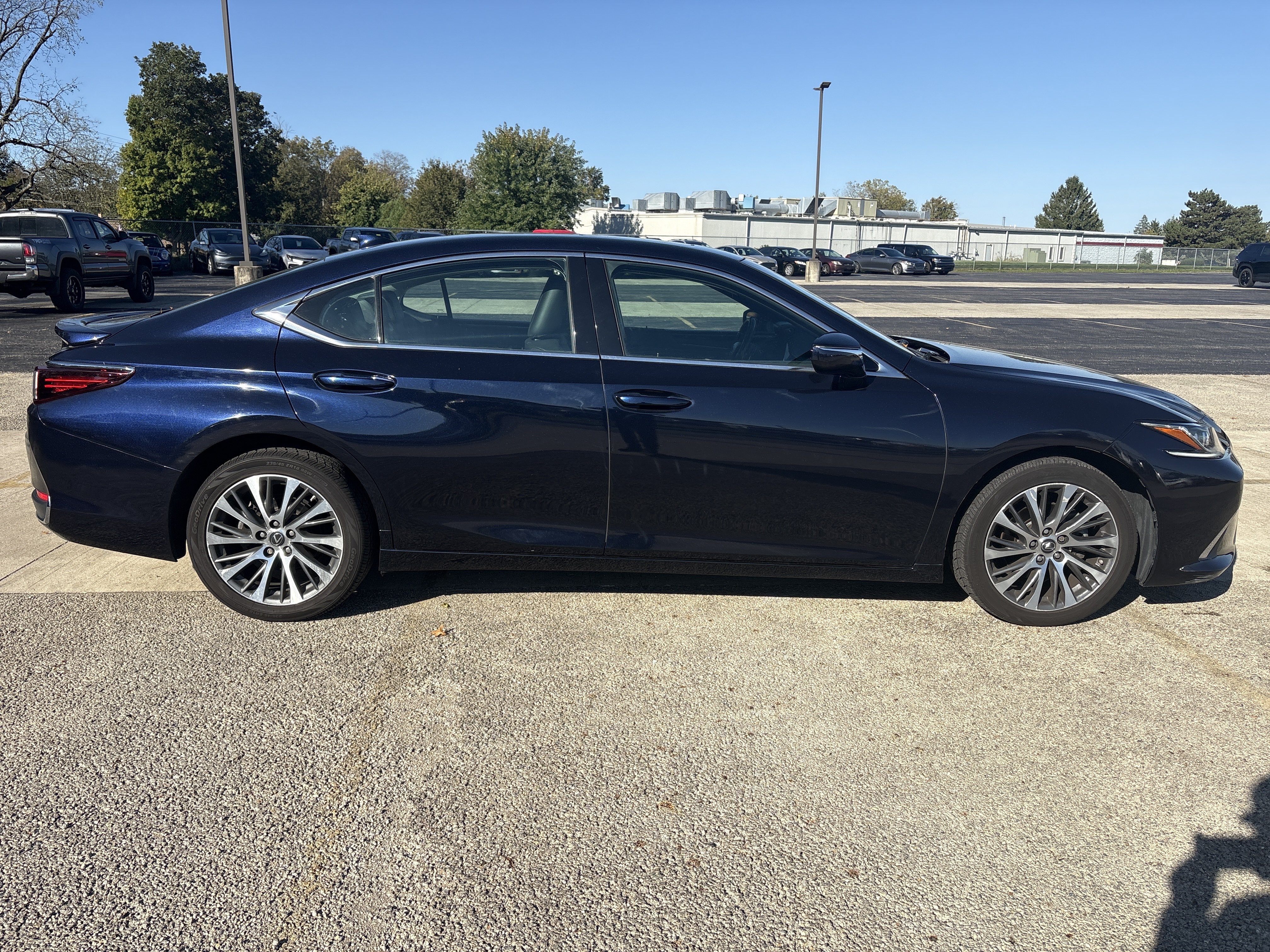 Used 2021 Lexus ES 250 w/ Premium Package AWD/4WD image 3