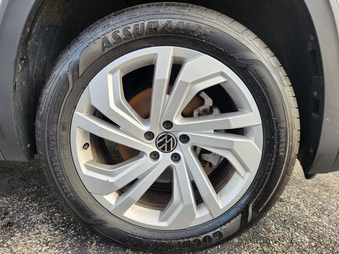 Certified 2023 Volkswagen Atlas SE w/ Panoramic Sunroof Package image 21