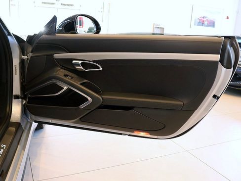 Used 2014 Porsche 911 Turbo S image 62