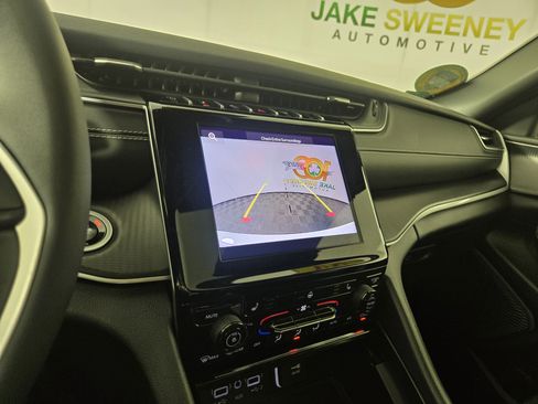 Certified 2024 Jeep Grand Cherokee L Altitude AWD/4WD image 22