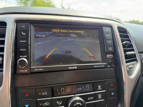 Used 2013 Jeep Grand Cherokee Laredo RWD image 24