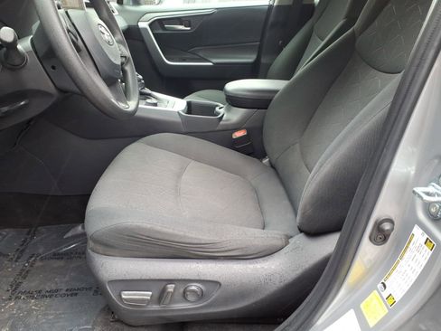 Certified 2025 Toyota RAV4 XLE image 14