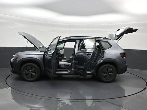 Used 2026 Volkswagen Taos S FWD image 32