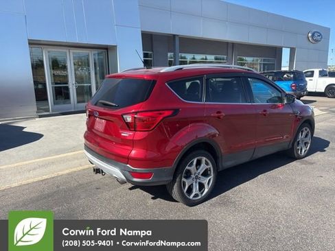 Used 2019 Ford Escape Titanium w/ U9j03 - Titanium Tow Package AWD/4WD image 5