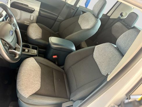 Used 2025 Ford Maverick XLT FWD image 18