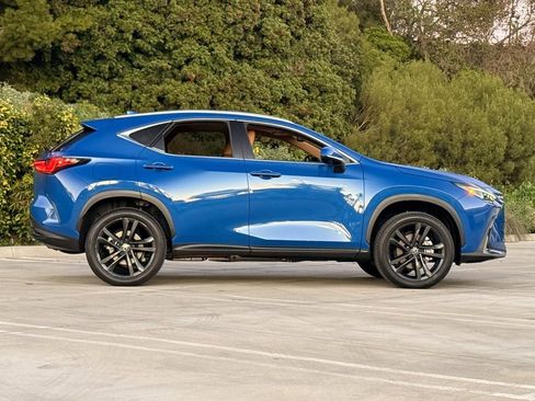 Used 2024 Lexus NX 450h+ AWD w/ Luxury Package image 9