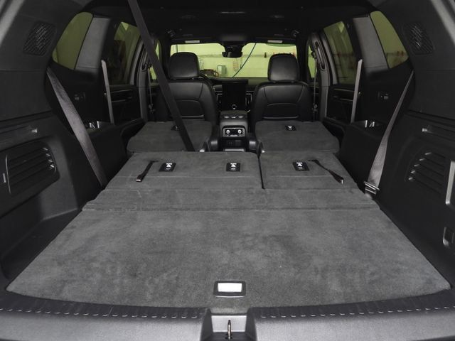 Certified 2026 GMC Acadia Elevation w/ Elevation Premium Package AWD/4WD image 46
