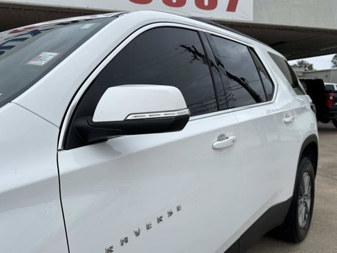 Used 2023 Chevrolet Traverse LT image 6
