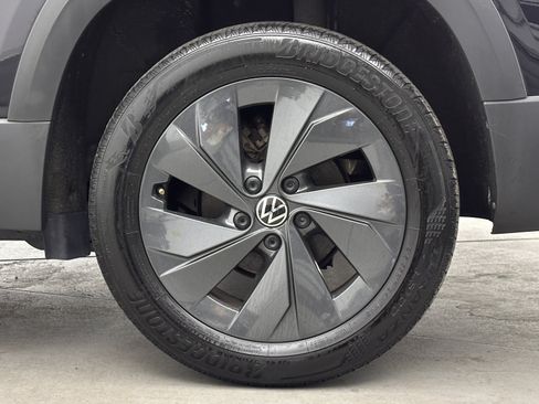 Used 2025 Volkswagen Taos S FWD image 10