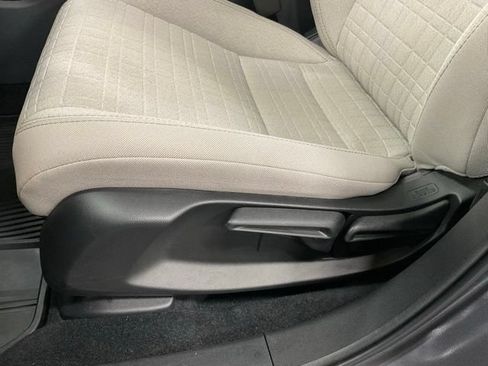 Certified 2026 Honda HR-V LX image 29