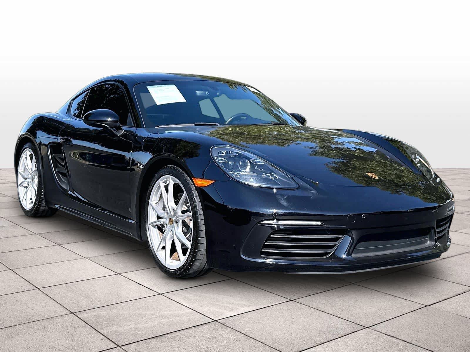 Used 2024 Porsche 718 Cayman RWD image 3