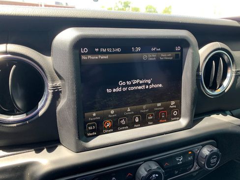 Used 2021 Jeep Wrangler Unlimited Sahara w/ Uconnect 4C Nav & Sound Group AWD/4WD image 21