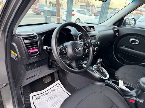 Used 2014 Kia Soul + image 13