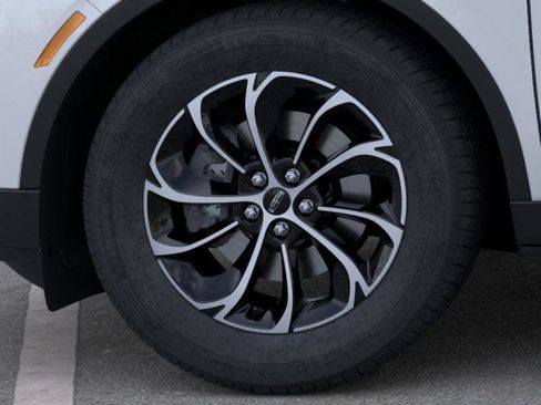 New 2026 Lincoln Nautilus Premier image 19