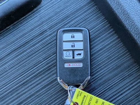 Used 2022 Honda Pilot Sport image 32