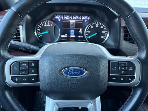 Used 2023 Ford Expedition Limited image 30