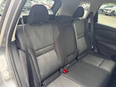 Used 2024 Nissan Rogue SV FWD image 30