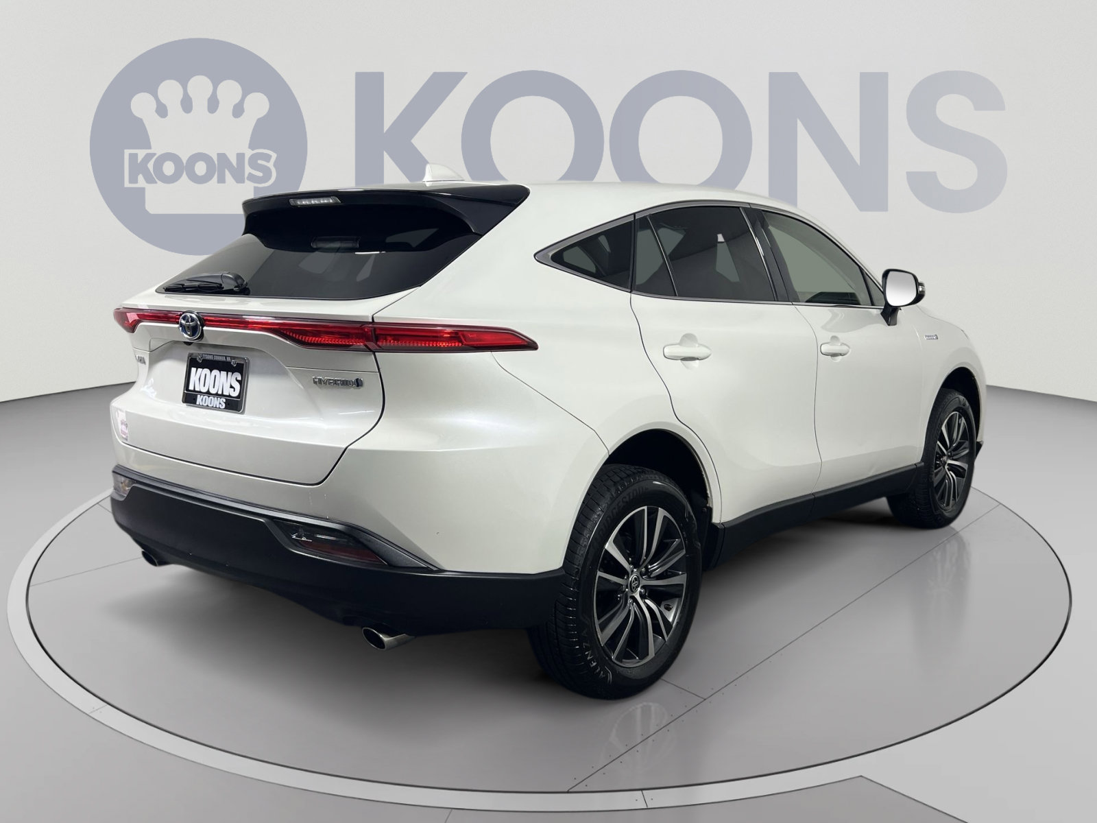 Used 2021 Toyota Venza LE w/ Carpet Mat Package (TMS) AWD/4WD image 7