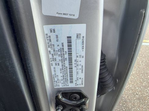 Certified 2018 Ford F150 XLT RWD image 33