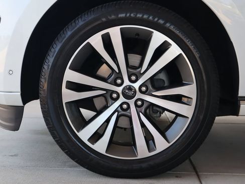 Used 2021 Ford Expedition Platinum AWD/4WD image 5