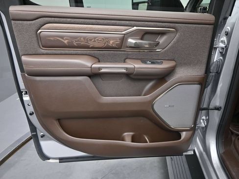 Used 2025 RAM 1500 Limited AWD/4WD image 13