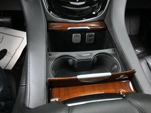 Used 2017 Cadillac Escalade Luxury AWD/4WD image 11