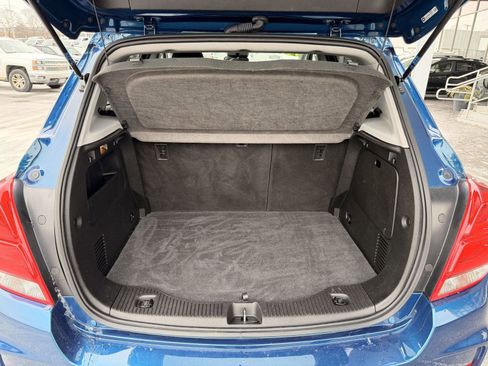 Used 2020 Chevrolet Trax LT w/ LT Convenience Package image 29