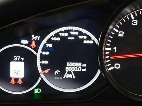 Used 2021 Porsche Panamera GTS w/ Premium Package image 14