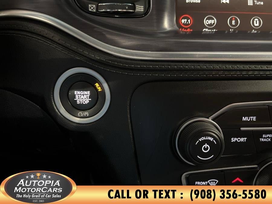 Used 2023 Dodge Charger R/T w/ Plus Group RWD image 31