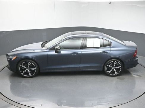 Certified 2025 Volvo S60 B5 Core AWD/4WD image 43