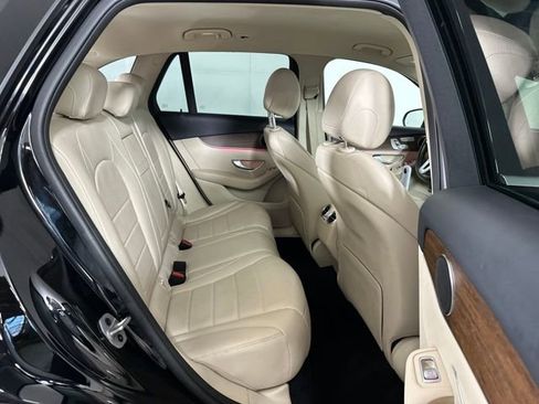 Used 2022 Mercedes-Benz GLC 300 4MATIC image 26