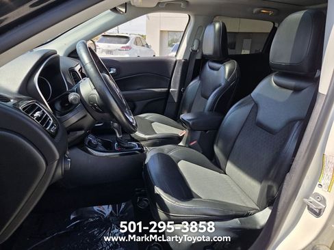 Used 2018 Jeep Compass Latitude w/ Popular Equipment Group AWD/4WD image 5