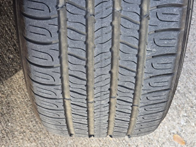 Certified 2024 Chrysler Pacifica Touring-L FWD image 11