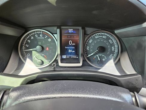 Used 2023 Toyota Tacoma TRD Off-Road w/ Black Out Package (TMS) AWD/4WD image 26