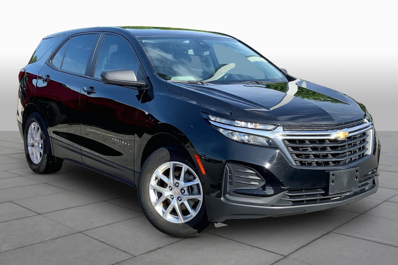 Used 2024 Chevrolet Equinox LS FWD image 3
