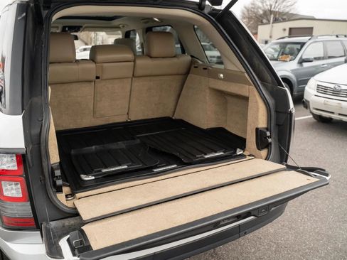 Used 2016 Land Rover Range Rover image 9