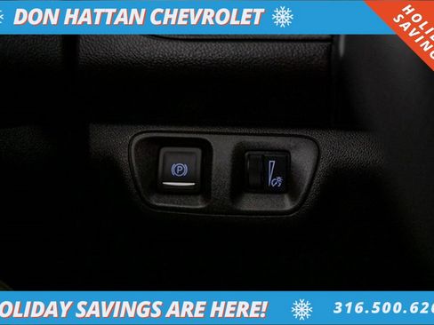 Used 2023 GMC Acadia SLE w/ Driver Convenience Package image 16