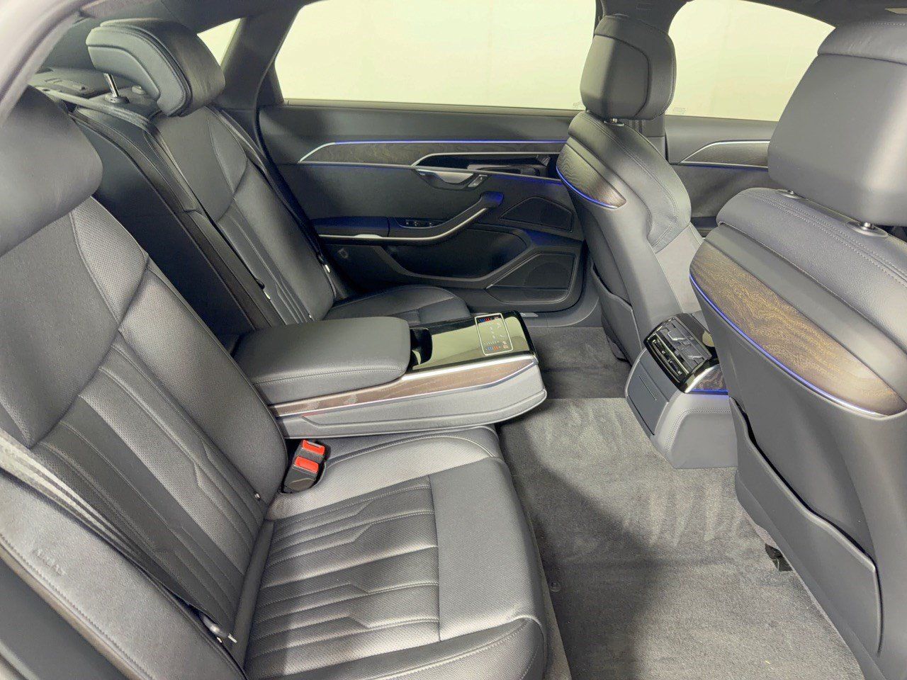 Used 2022 Audi A8 L 3.0T w/ Executive Package AWD/4WD image 29