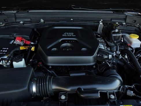 Used 2021 Jeep Wrangler Unlimited Rubicon image 33