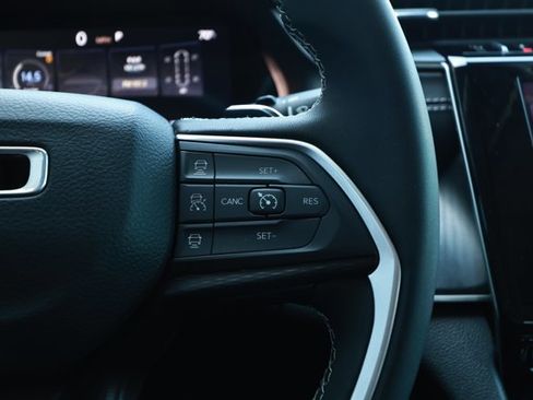 Used 2024 Jeep Grand Cherokee Laredo X w/ Trailer Tow Package image 14