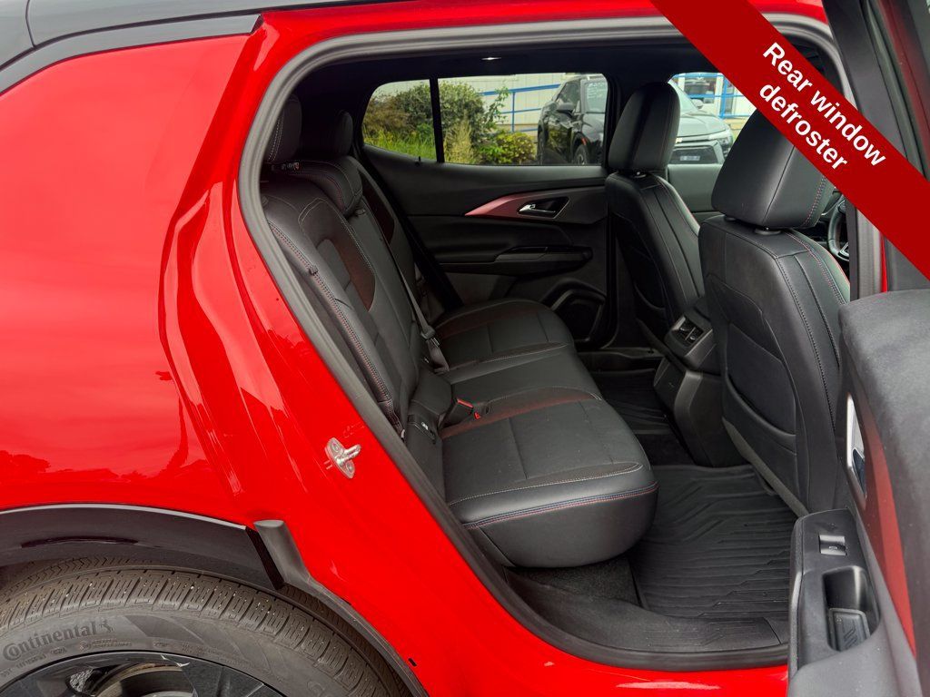 Used 2025 Chevrolet Equinox EV RS FWD image 36