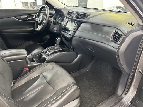 Used 2019 Nissan Rogue SL AWD/4WD image 9